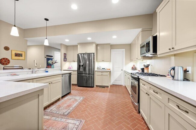 Building Photo - 3822 Ridgelea Dr