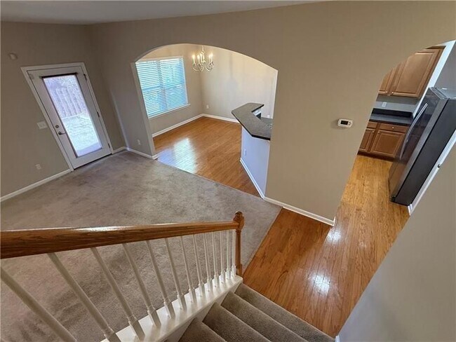 Building Photo - 314 Pin Oak Ave