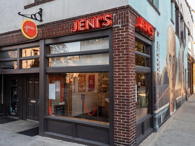 Building Photo - 1145 N High St