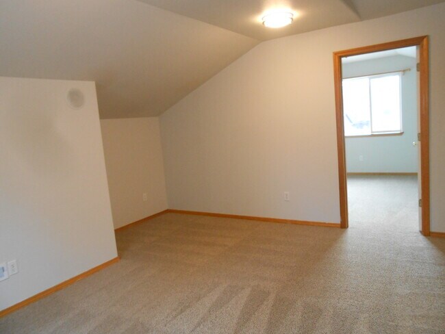 Building Photo - 20946 Lupine Ave