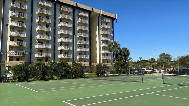 Building Photo - 801 NW 47th Ave