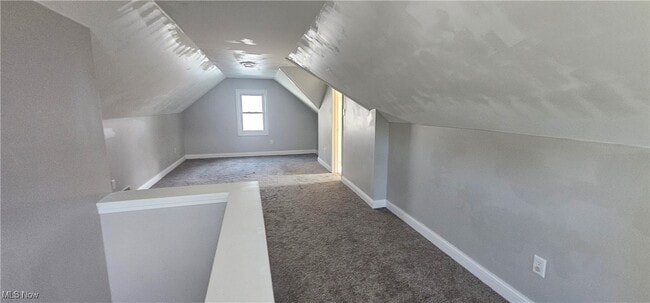 Building Photo - 5025 Henry St