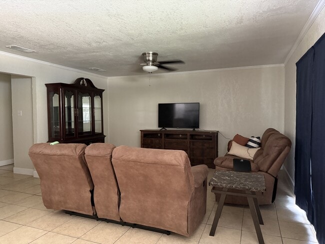 Building Photo - 1906 N 60th St