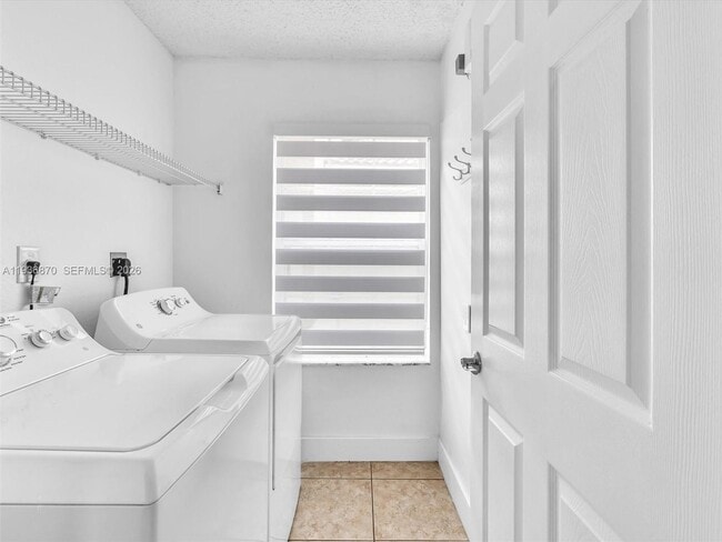 Building Photo - 4147 Sapphire Terrace