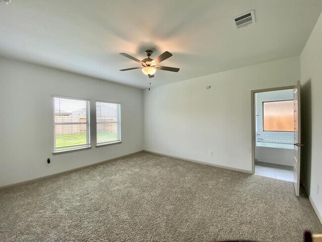 Building Photo - 1515 Wells Manor Ln