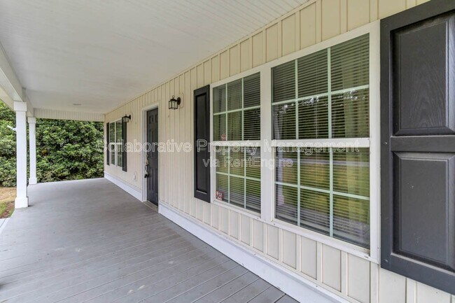 Building Photo - 103 W Tietgen St