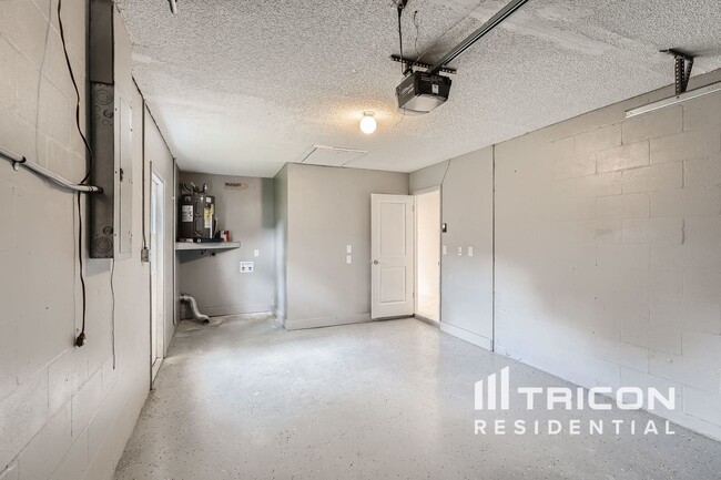 Building Photo - 2159 Danforth Rd