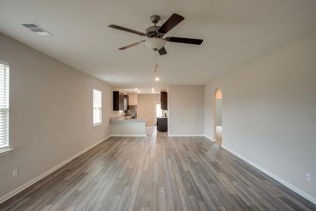 Building Photo - 257 Mount Vernon Way