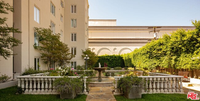 Building Photo - 1424 N Crescent Heights Blvd