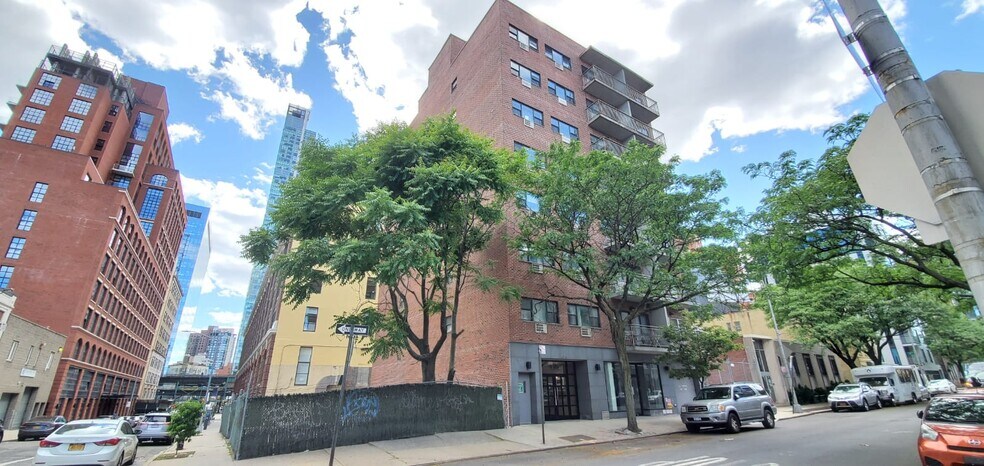 Building Photo - 2716 41st Ave