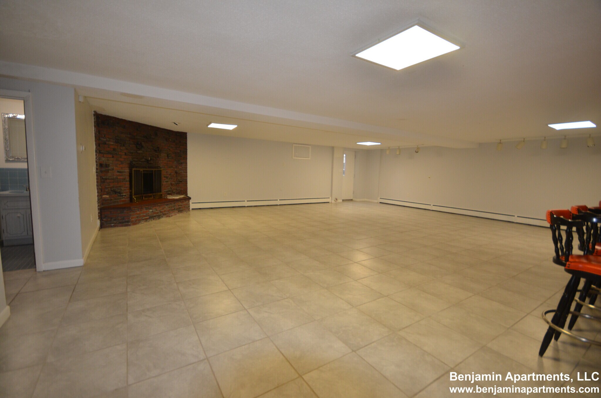 Building Photo - 20 Mossdale Rd