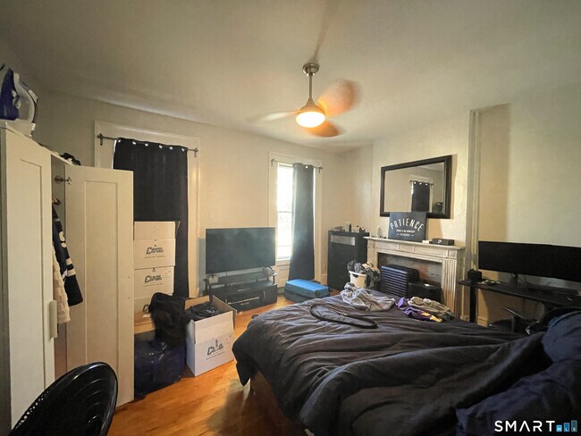 Building Photo - 272 St John St