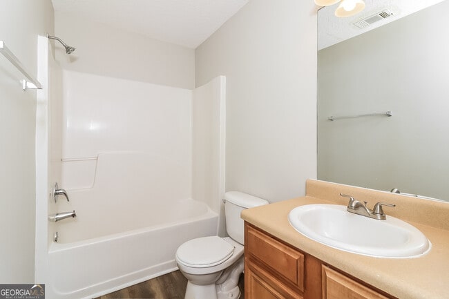 Building Photo - 4223 Butternut Pl