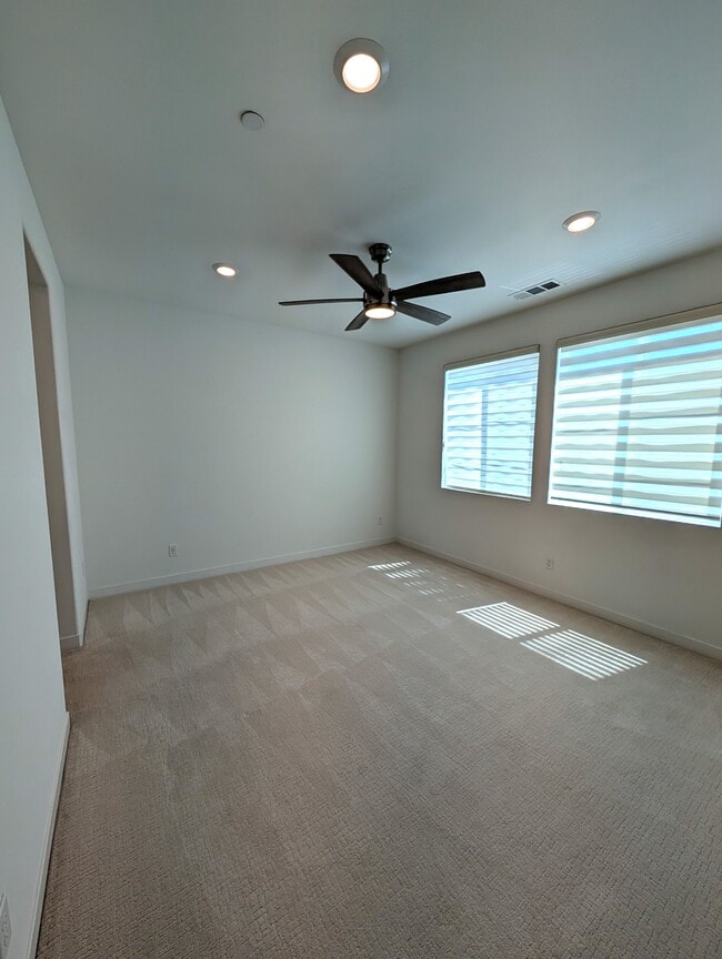 Building Photo - 27414 N Arborview Ln