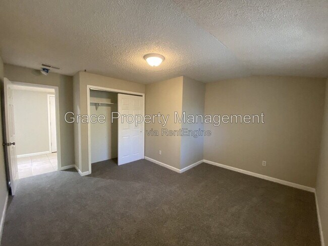 Building Photo - 636 Tennyson St