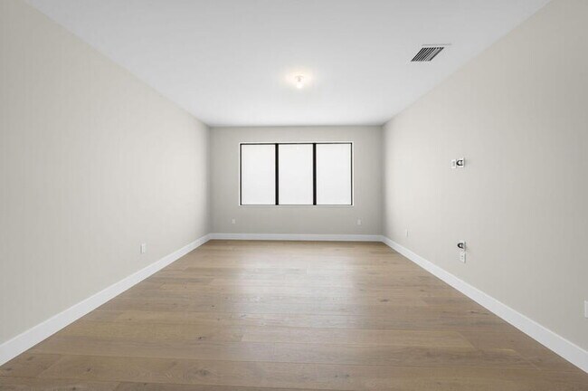 Building Photo - 20414 Juniper Bay Ave