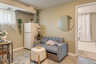 Building Photo - 5929 Camberly Ave