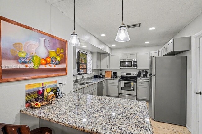 Building Photo - 901 Gannet Ave NW