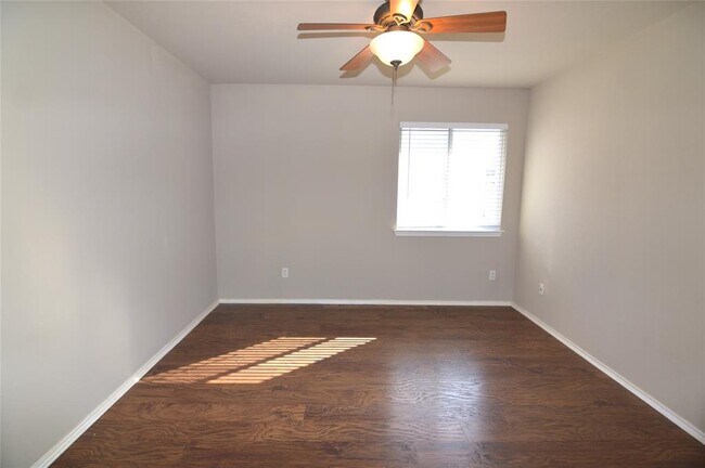 Building Photo - 2626 Pearson Way