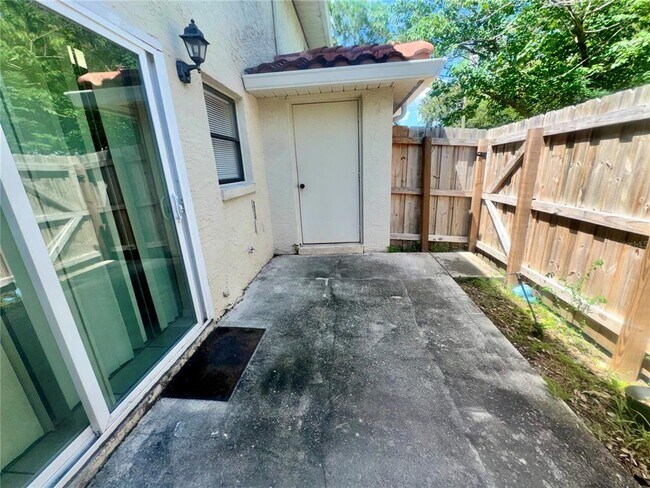 Building Photo - 1605 Shady Ridge Ct