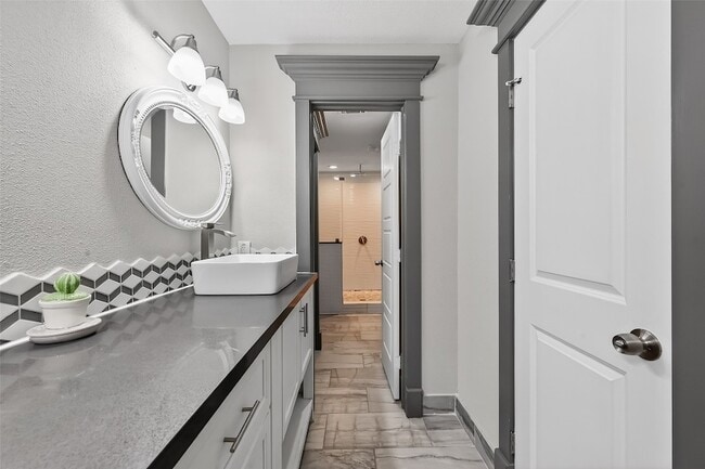 Building Photo - 11280 Braes Forest Dr