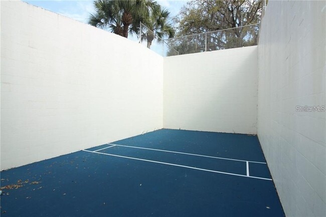 Building Photo - 1808 Northlake Dr