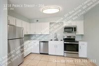 Building Photo - 1218 Pierce St