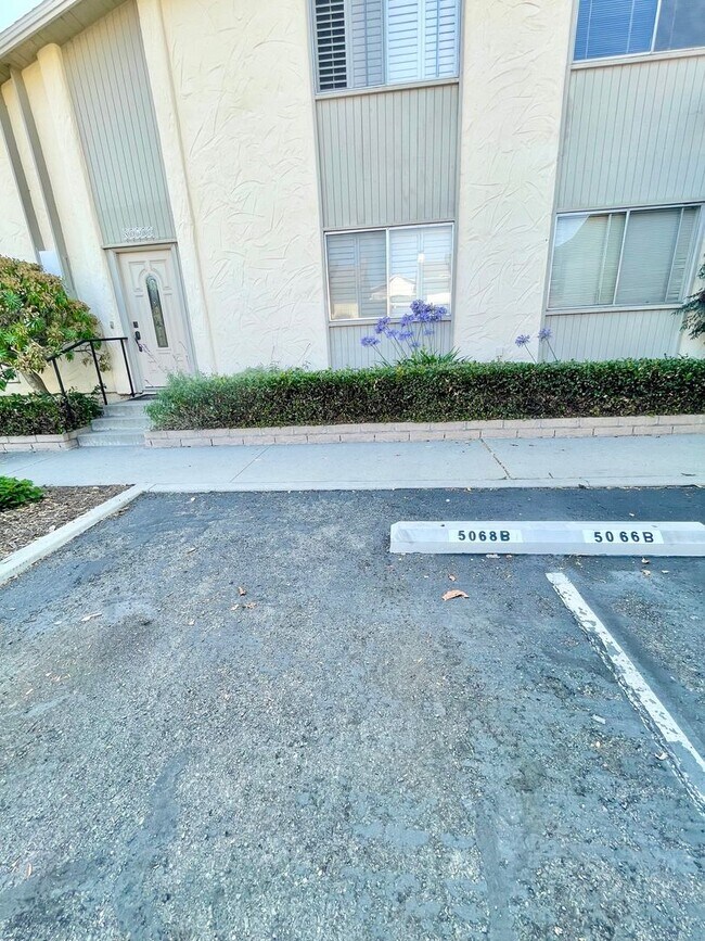 Building Photo - Desirable 3/2 San Antonio Village Condo