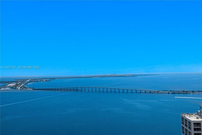 Building Photo - 1451 Brickell Ave