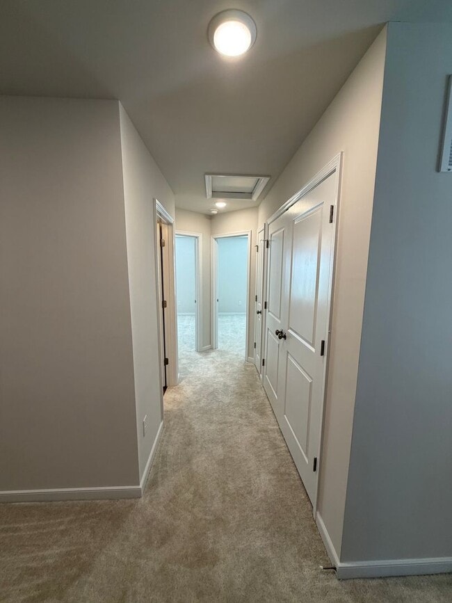 Building Photo - Modern Two-Story Townhome with Open Floor Plan and Garage