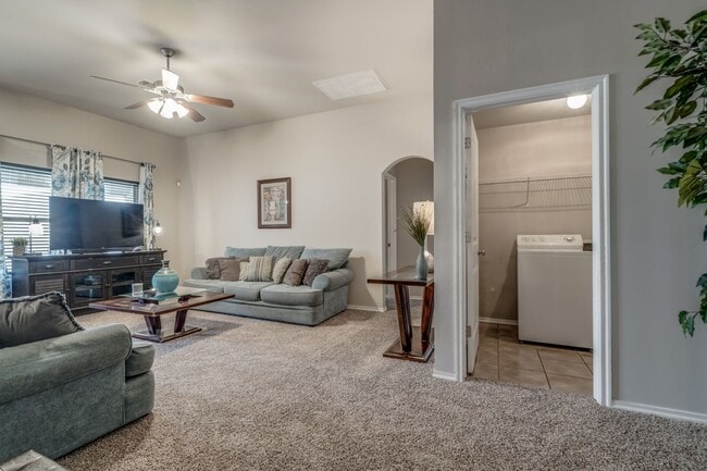 Building Photo - Deer Creek Schools