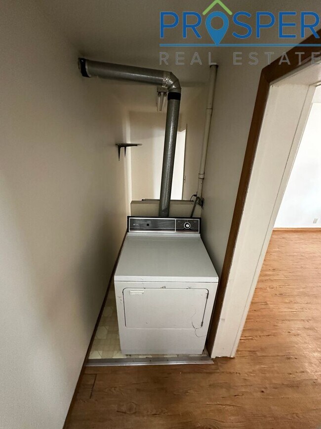 Building Photo - WA818X