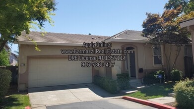 Building Photo - 139 Dragonfly Cir