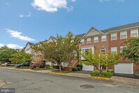 Building Photo - 2504 Woodrow Wilson Dr