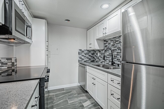 Building Photo - 2BD, 1BA Remodeled Westminster Condo. One Parking Spot. Washer/ Dryer Included.