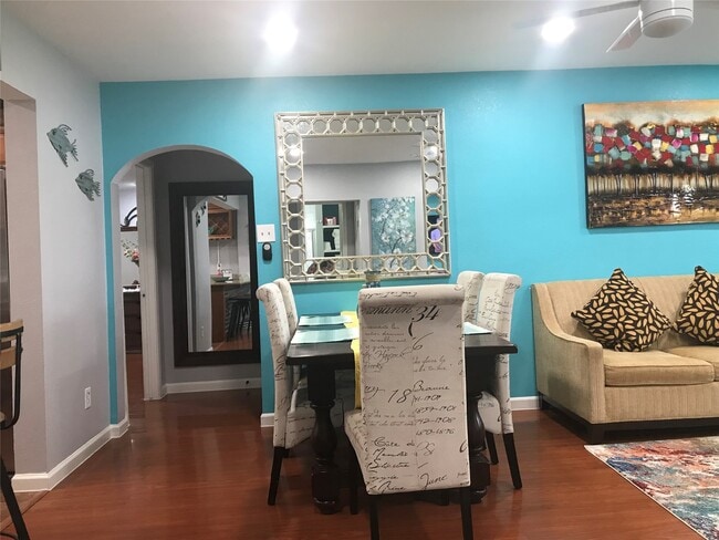 Building Photo - 2319 56th St