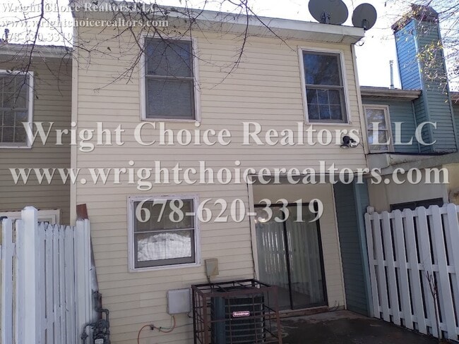 Building Photo - 2256 Wellington Cir