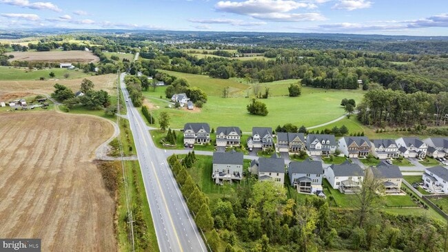 Building Photo - 7147 Starmount Ct