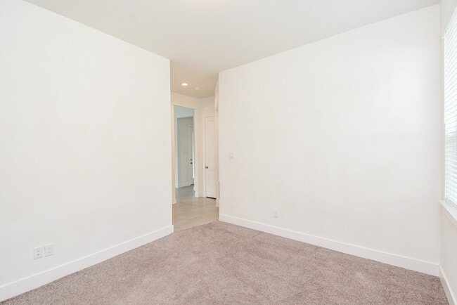 Building Photo - 4907 Joplin St