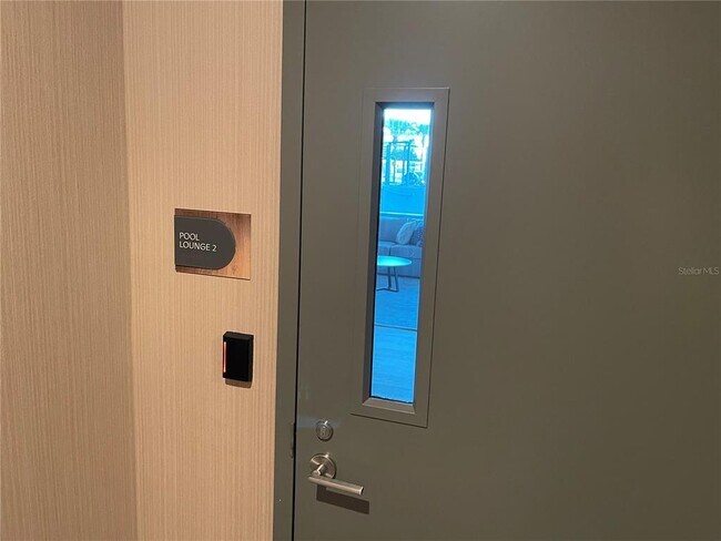 Building Photo - 400 Central Ave