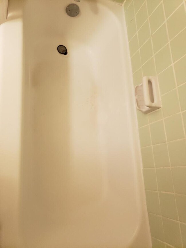 Building Photo - 922 24th St NW