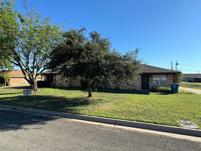 Primary Photo - Duplex
