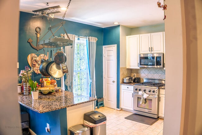 Building Photo - 21682 Kings Crossing Terrace