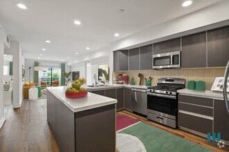Building Photo - Hudson Lux by Wiseman