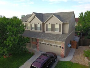 Building Photo - Saddle Rock Ridge 2 story with basement