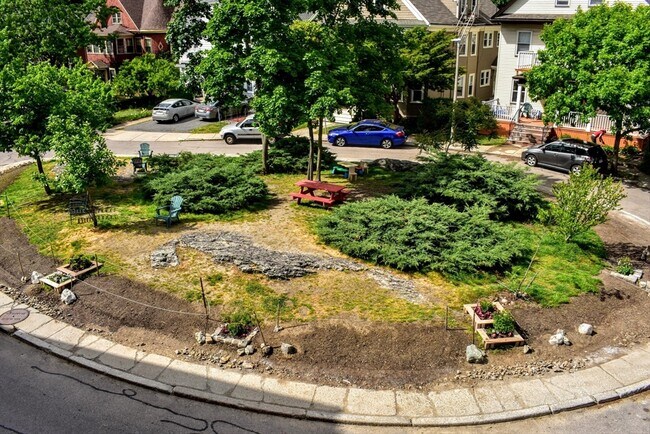 Building Photo - 43 Oakview Terrace