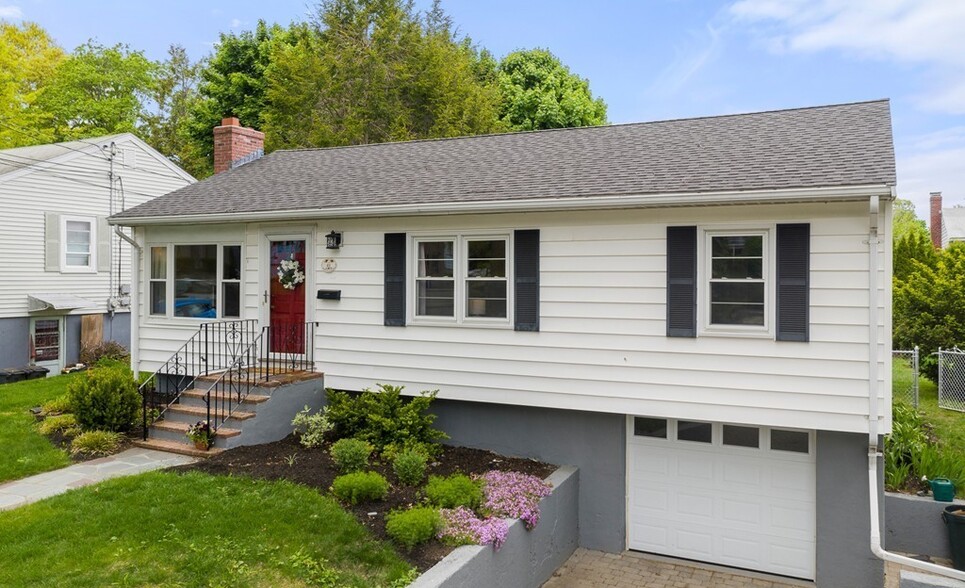 Primary Photo - 41 Rublee St