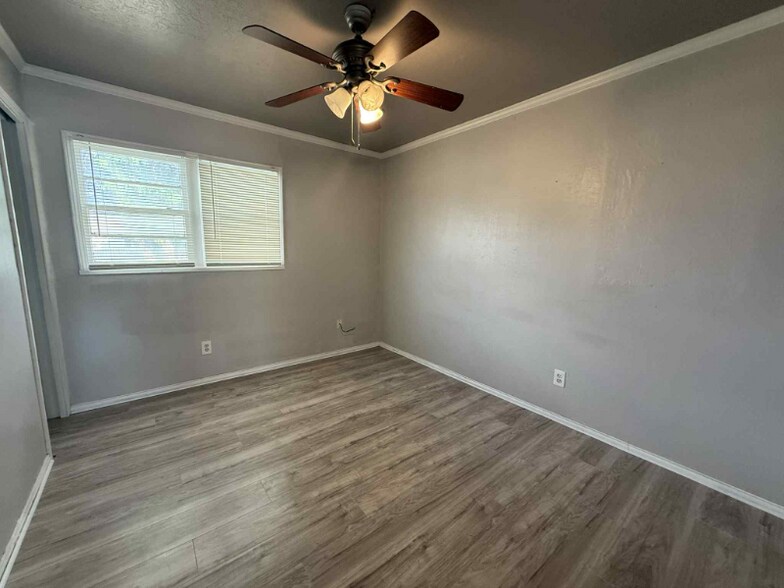 Building Photo - 5107 S Bonham St