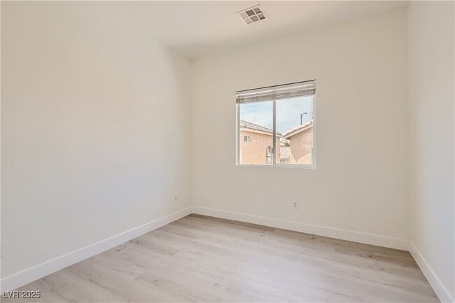 Building Photo - 10372 Turning Leaf Ave