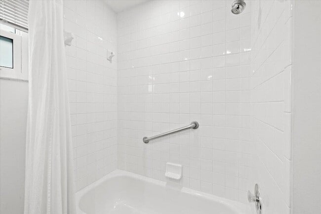 Building Photo - 10352 Mateo Ct